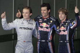 Vítězná trojka Vettel, Weber a Rosberg (zprava).