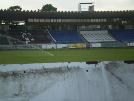 Hradecký stadion má jen několik tisíc míst k sezení.