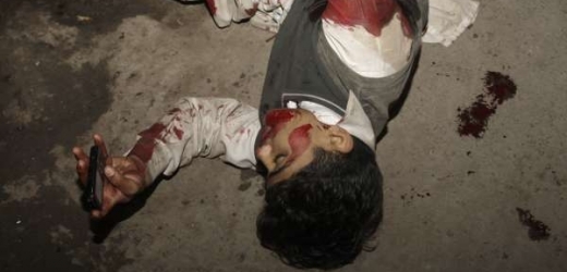 Dětská oběť pumového atentátu v Lahore (ilustrační foto).