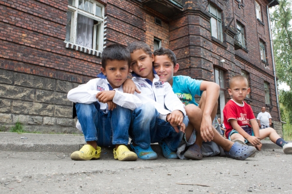 Děti z ghetta v Přednádraží v Ostravě-Přívoze.