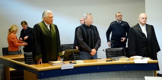 Andreas Anschlag před soudem.