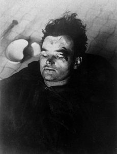 Těžce raněný Kubiš vykrvácel po zranění v lazaretu SS v Podolí.