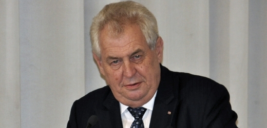 Miloš Zeman při přednášce na berlínské Humboldtově univerzitě.