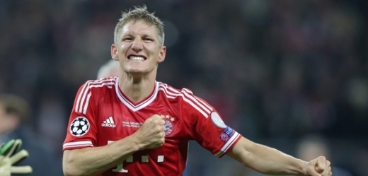 Záložník Bayernu Mnichov Bastian Schweinsteiger byl vyhlášen nejlepším fotbalistou v Německu za rok 2013. 