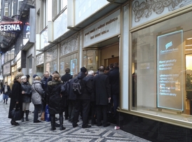 Zásah protikorupční policie v budově ČEB 15.ledna 2014.