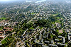 Ve Växjö se dnes do ovzduší dostává polovina oxidu uhličitého ve srovnání s rokem 1993.