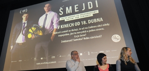 Na problém předváděcích akcí upozornil filmový dokument Šmejdi.