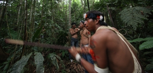 Členové kmene Huaorani se kvůli těžařům bojí budoucnosti.