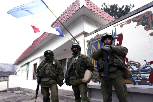 Neidentifikovanmí "zelení mužíci" obsadili Krym.