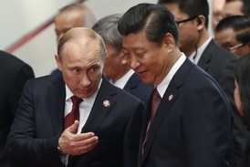Putin o ceně plynu debatoval při návštěvě Číny se svým protějškem Si Ťin-pchingem.