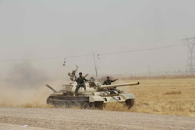 Irácká armáda dělá vše, aby znovu získala nad Tikrítem kontrolu.