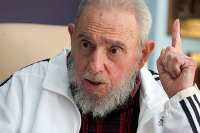 Putin diskutoval na Kubě hodinu s Fidelem Castrem.