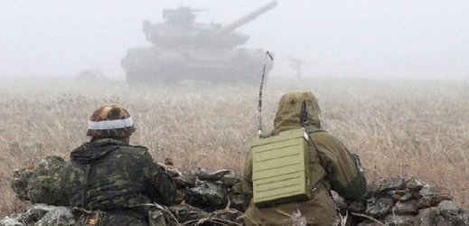 Ruské tankové jednotky u Luhansku? Pravděpodovbně další kyjevská bajka.