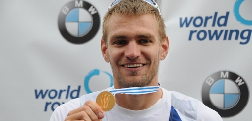 Ondřej Synek se zlatou medailí z mistrovství světa.