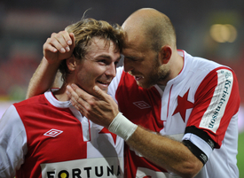 Martin Latka (vpravo) slaví gól s Milanem Černým.