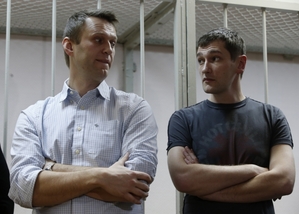 Alexej Navalnyj s bratrem Olegem.