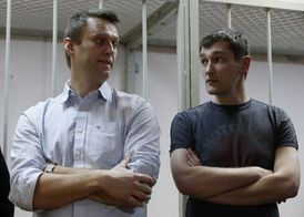 Bratři Alexandr (vlevo) a Oleg Navalní.