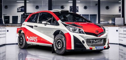 První představení modelu Yaris WRC ve "válečných" barvách.