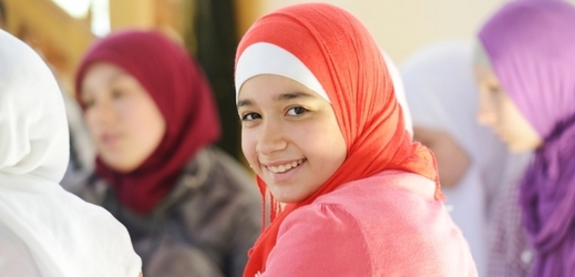 Muslimské děti ve škole (ilustrační foto).