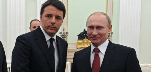 Italský premiér Matteo Renzi se při návštěvě Moskvy sešel s ruským prezidentem Vladimirem Putinem. 