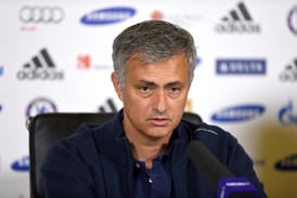 Trenér aktuálně nejlepšího mužstva Premier League Chelsea, José Mourinho.