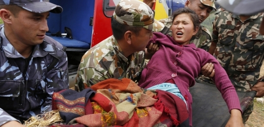 Nepál postihlo druhé zemětřesení. Zraněných přibylo (ilustrační foto).