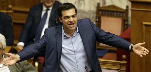 Řecký premiér Alexis Tsipras dnes řekl: "Jeden z komentátorů o mně řekl, že buším hlavou do zdi. Moje hlava možná krvácí, ale zeď praskla."