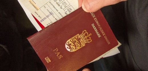 V červnu byl na území ČR zadržen muž s falešným dánským pasem (ilustrační foto).