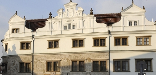 Čínská společnost CEFC kupuje další historickou budovu v Praze, získá Martinický palác na Hradčanském náměstí (na snímku z 22. února 2011).