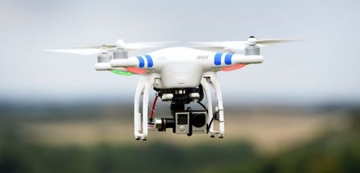 Letošním dárkovým hitem budou létající drony, chytré hodinky, mobily či Lego Star Wars.