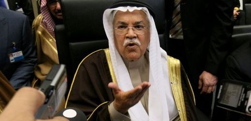 Saúdskoarabský ministr ropy a minerálních zdrojů Ali Ibrahim Naimi na jednání OPEC.