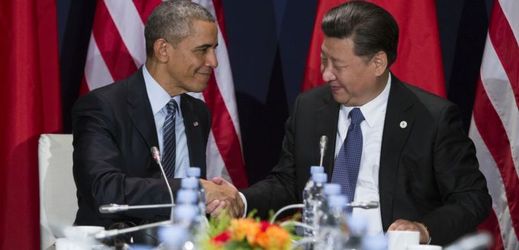 Zleva americký prezident Barack Obama a čínský prezident Si Ťin-pching.