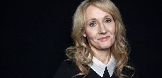 Britská spisovatelka Joanne Rowlingová píšící pod jménem J. K. Rowlingová nebo preudonymem Robert Galbraith.