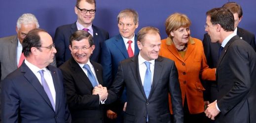 Evropští lídři na mimořádném summitu EU k řešení migrační krize.