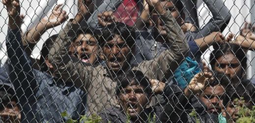 Pákistánští běženci na Lesbosu protestují proti dohodě EU s Tureckem.