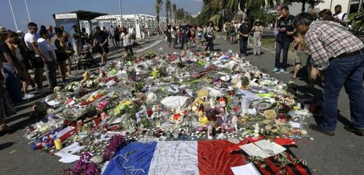 Místo otřesného útoku: pobřežní promenáda v Nice.