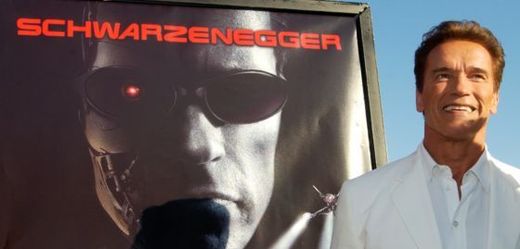  Arnold Schwarzenegger alias Terminátor.