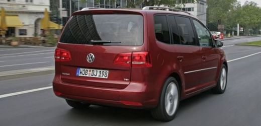 Mezi nejžádanější vozy patří VW Touran díky svému vnitřnímu prostoru.