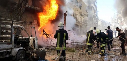 Civilisté v Aleppu čelí neustálým rizikům.