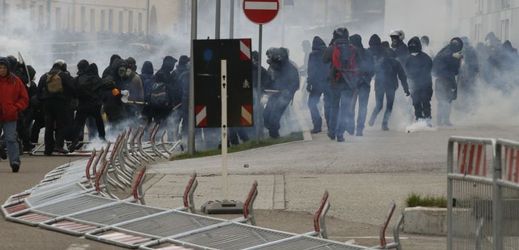Zásah rakouské policie v Linci (ilustrační foto).