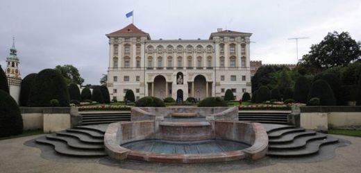 Barokní Černínský palác.