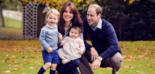 Britská královská rodina, zleva princ George, vévodkyně Kate, princezna Charlotte a princ William.