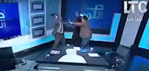 Foto z bitky v televizním studiu egyptské LTC.