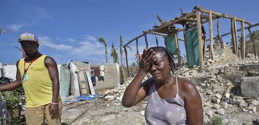 Z lidských obydlí na Haiti mnohdy nezbylo vůbec nic.