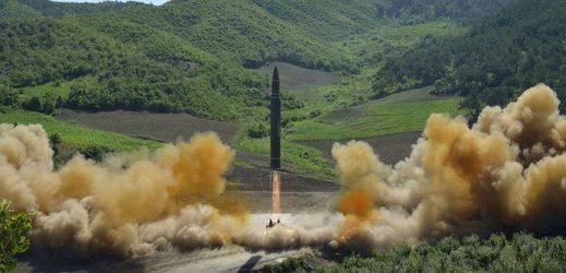 Severokorejská mezikontinentální střela Hwasong-14.
