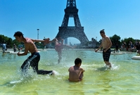Ve Francii očekávají v pátek rekordně vysoká vedra.