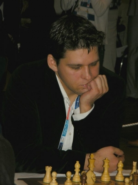 Šachový velmistr Vladislav Tkačjev.