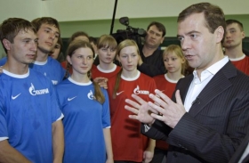 Medveděv - vášnivý sportovec.