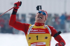 Vítěz tří závodů Světového poháru v této sezoně, biatlonista Svendsen.