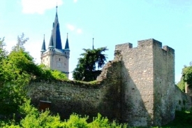 Tachov - město s pevnými hradbami.